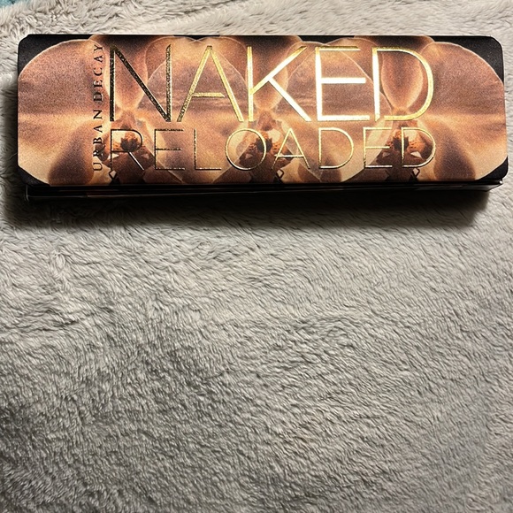 Urban Decay Naked Reloaded Palette - Picture 3 of 5
